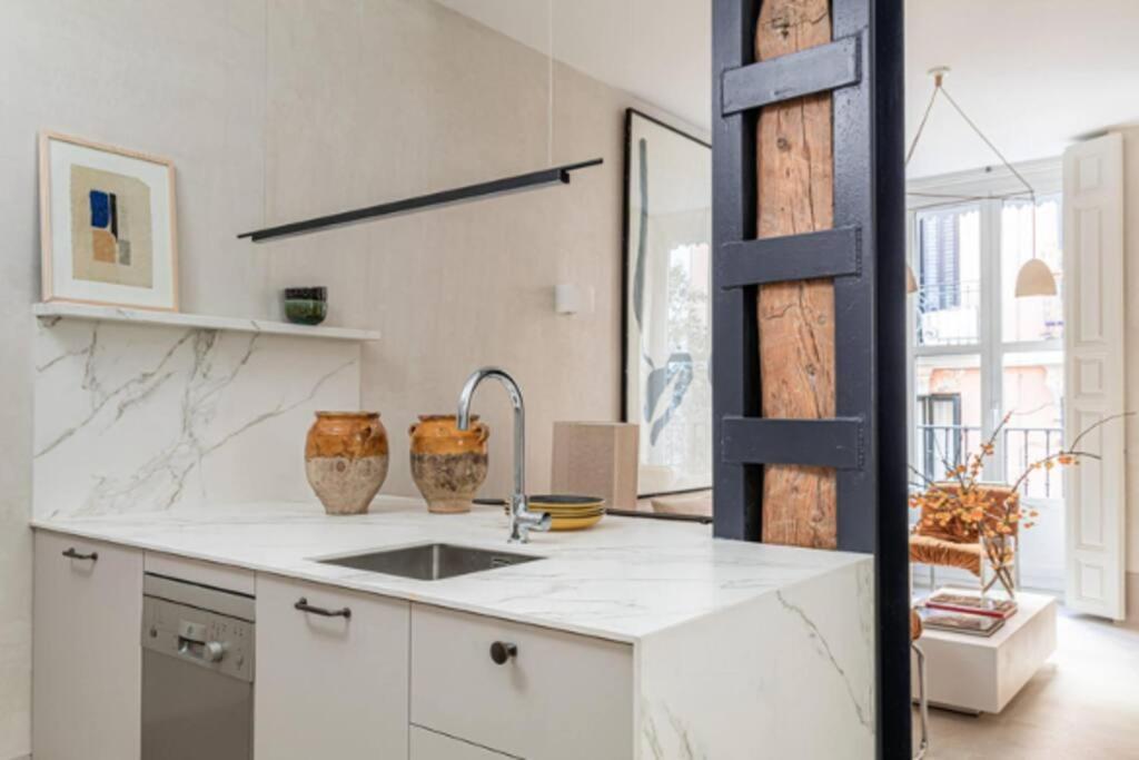 Apartamento Exclusivo En Neptuno Daire Madrid Dış mekan fotoğraf